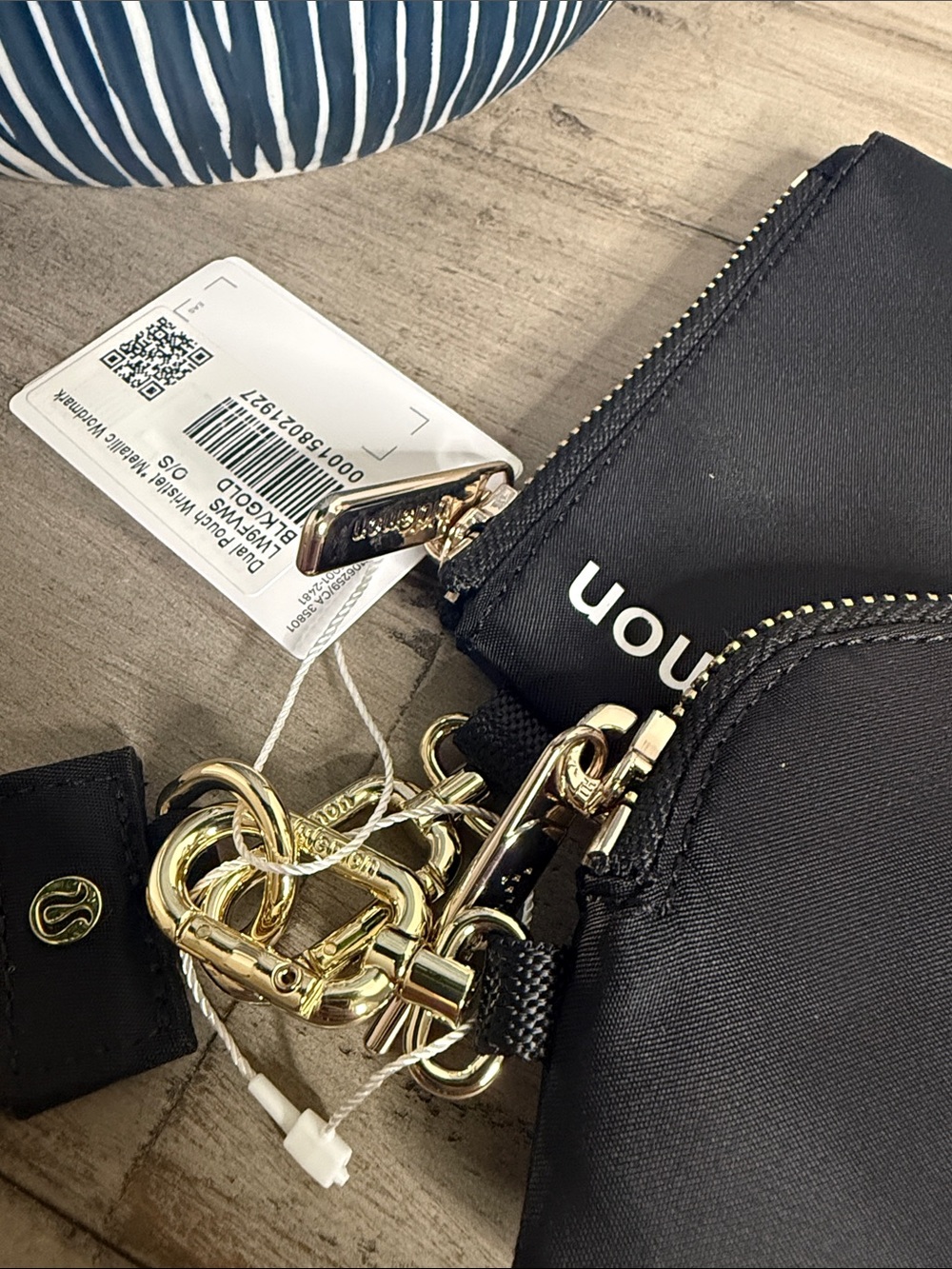 Lululemon Dual Pouch Wristlet *Metallic Wordmark - Picture 3 of 8